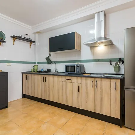 Home2book Sunny Getaway & Pool In Lejlighed