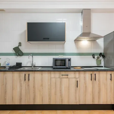 Home2book Sunny Getaway & Pool In