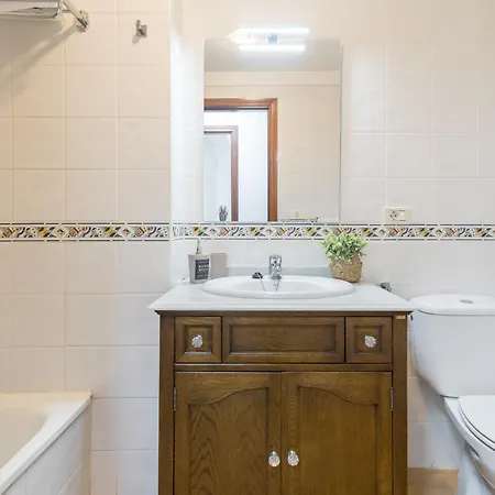 Home2book Sunny Getaway & Pool In Lejlighed *