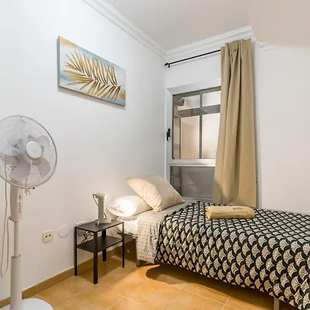 Home2book Sunny Getaway & Pool In Lejlighed