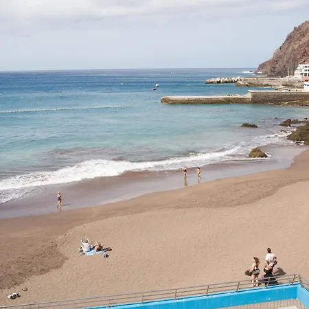 Home2book Sunny Getaway & Pool In